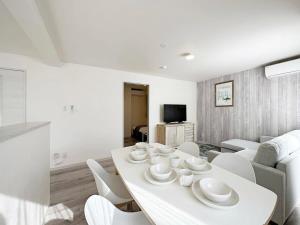 Yutori by b hotel - Spacious 2BR Apartment very near the Station