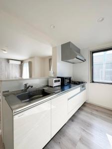 Yutori by b hotel - Spacious 2BR Apartment very near the Station