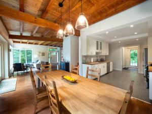 Berkshire Vacation Rentals: High End Berkshires Getaway