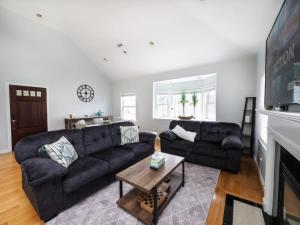 Swampscott Retreat Four Bedrooms Come Unwind