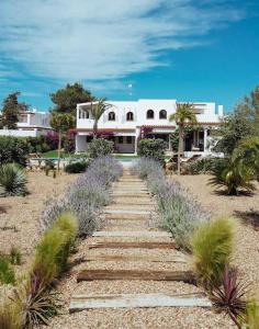 Villa 4 Palms only 5 minutes from Ibiza