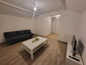 Charmant T2 proche transport - 德朗西