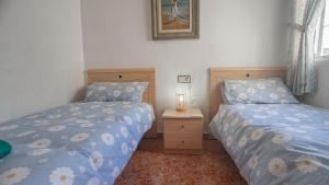 Lovely 2 Bed Penthouse Apartment with Large Private Solarium