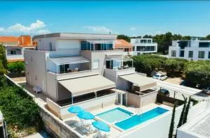 Apartments Prestige Petrčane - 佩特坎内