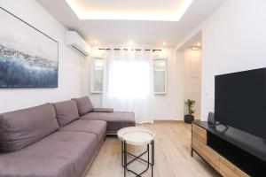Venetian Canvas Retreat