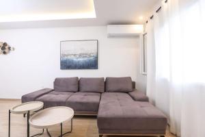 Venetian Canvas Retreat