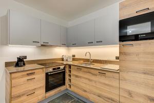 White Pearl A03, Alpes Agency, Central Chamonix, Sleeps 2-4
