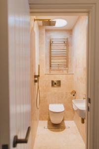 Buckingham Mews_Flint Cottage 1