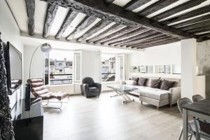 Paris Marais Beaubourg Area