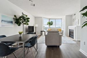 2BR Executive City Suite With Gym & Pool
