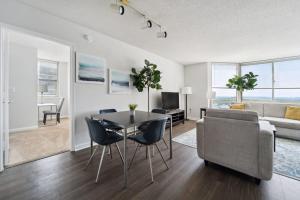 2BR Executive City Suite With Gym & Pool