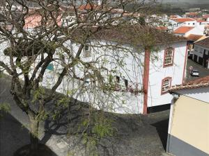 Apartamento acolhedor no centro da cidade, com pátio privado.