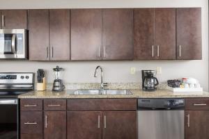 Sleek 2BR Downtown Retreat with Gym