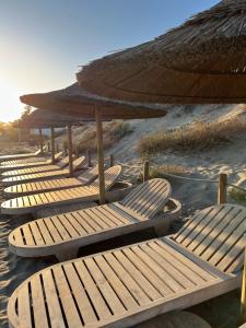 STYLISH TOWNHOUSE IN BEACHFRONT COMPLEX