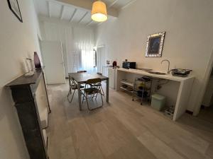 Two-Bedroom Apartment - Corso Italia 108