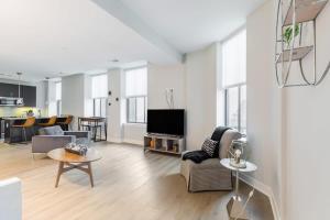 2B2BA Distinguished Apartment with Gym
