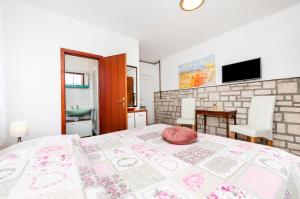 Apartments and Room Silvana