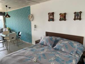 HOM I Lujoso Estudio con Mejor Vista del Puerto Parking 0408