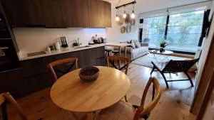 HOM I De Lujo Depto 3PAX Terraza y Piscina Temperada - بيتروهي