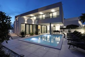 Heated Pool VILLA DIDOV SAN Family Residence