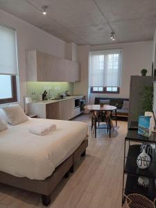 HOM I Espectacular Estudio a Estrenar en Valparaíso 2PAX 2111