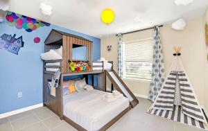 Exquisite, Spacious and Close to Disney 6 BD Home #6WS483