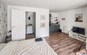 Appartements Nice Apartment In Amblainville With Kitchenette : photos des chambres