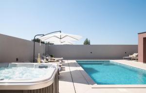 Gorgeous Home In Vrsi With Wifi