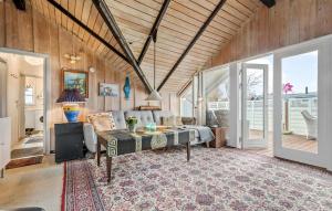 3 Bedroom Lovely Home In Ørsted