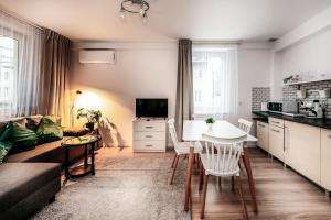 Fully-furnished Apartment with Air Conditioning for families, Cracow Old Town