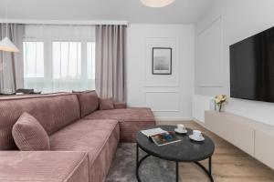 Modern Apartment with Parking near Arena Gdansk by Renters