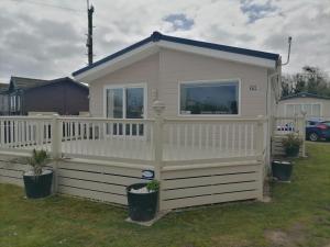 Cosy Keswick - 3 bedroom lodge with decking