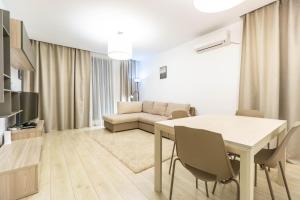 Jasmine Luxury Aviatiei