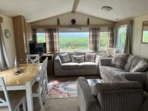 Delightful 3 Bedroom Caravan with Decking Heacham - 斯内蒂瑟姆