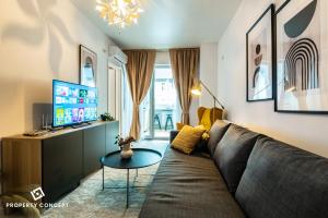 Central Residence Apartment 928
