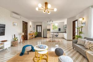 Staymaster Ocean Reef 2BR AC WiFi Pool