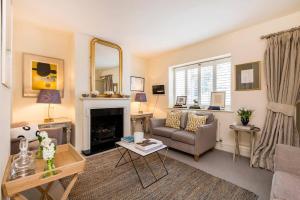 2 Bed Apartment - Notting Hill