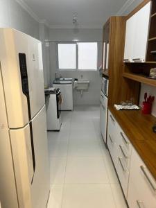 Apartamento Confortável e Espaçoso em Condomínio Familiar, 2 Quartos com 1 suíte e Lazer de Clube