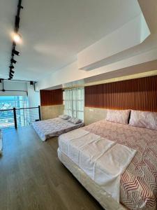 Spacious Loft Type Unit in City