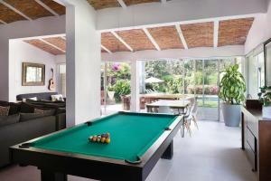 Welcome to Villa Cristy 3-BR 3 5-WC in the La Floresta area