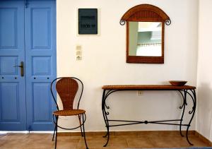 Vori`s blue door country house