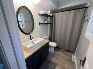 House 7 beds, 2 baths Farmstay at Pygmy Goat & Agritourism Farm