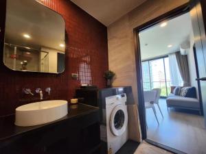 小红书网红超大无边泳池EDGE豪华公寓 市中心 海滩300米