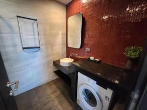 小红书网红超大无边泳池EDGE豪华公寓 市中心 海滩300米