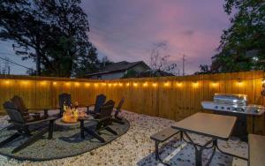 Heart of Houston - 2-BD 1-BA w Kids Playground