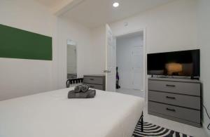 Heart of Houston - 8-BD 4-BA with Yard