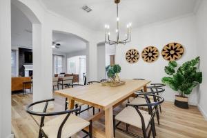 Live Like Royalty - Highland Village 6BR Mansion