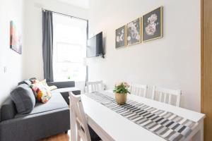 Cosy 2BED Apartment Super location