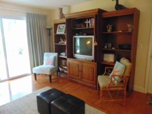 L3 downstairs two bedroom two bath beautiful view of live oaks close to playground and lake