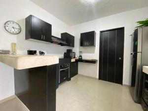 Charming 2BR Home Downtown. Best Caribbean Allure